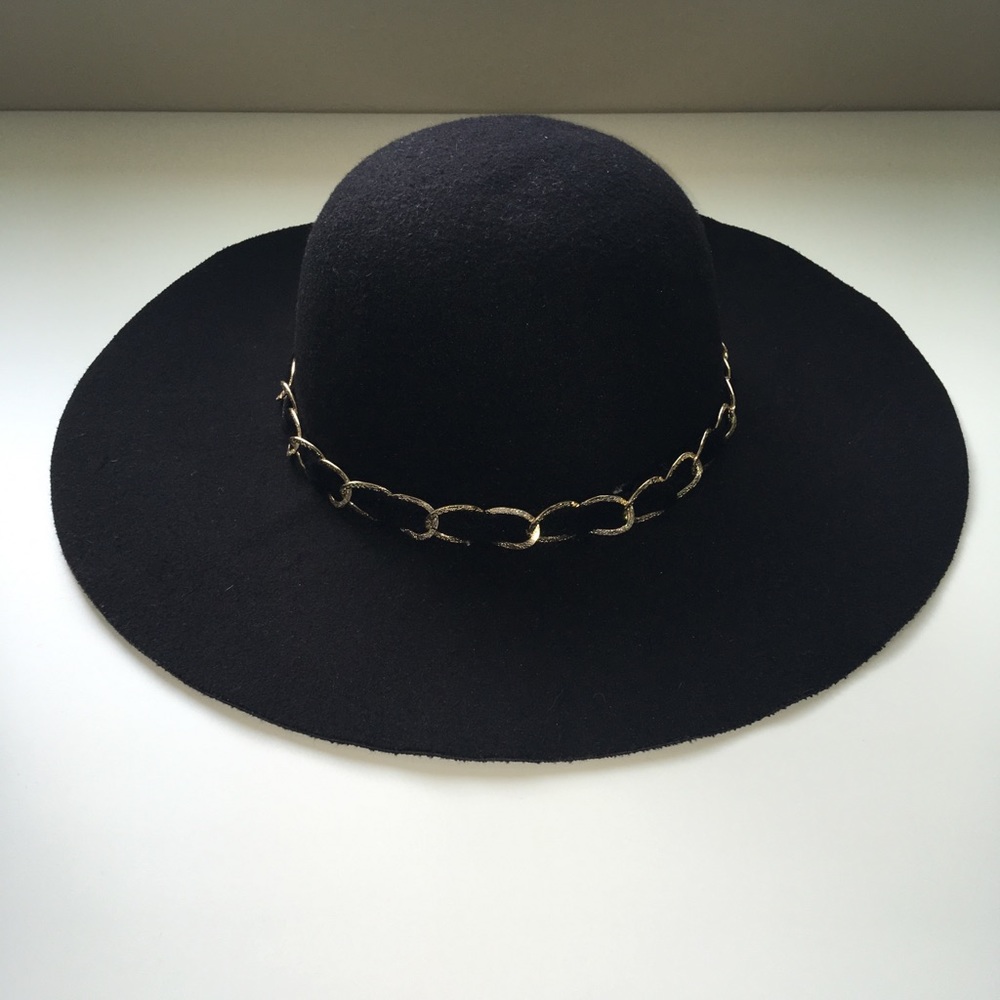 HAT🌨